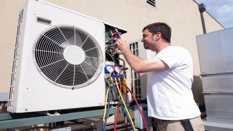 Make AC System Repairs a Part of Your Chicago Loop Spring Cleaning